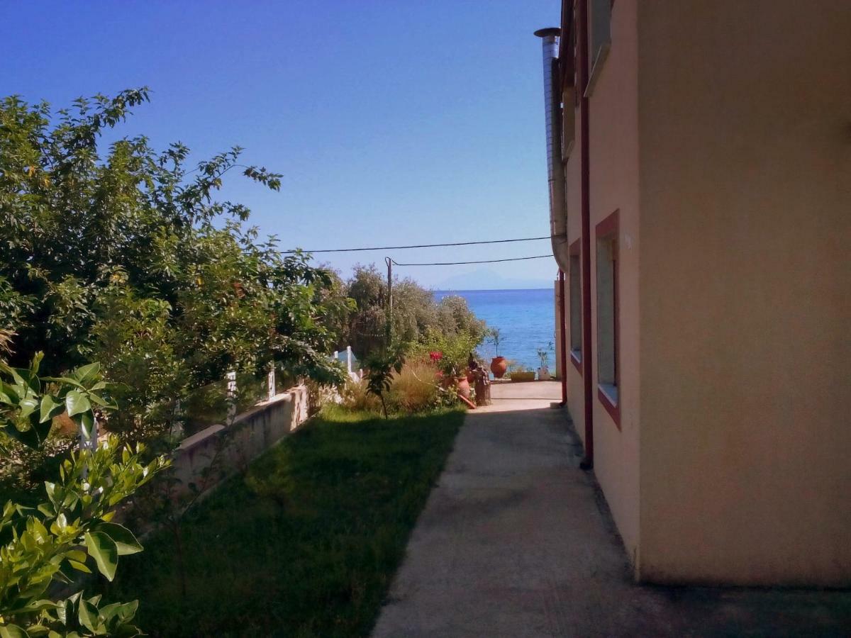 Aegean Villa Loutra Elevtheron 外观 照片
